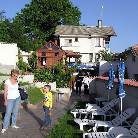 Hotel Aleksievata Kashta Gurgulyat エクステリア 写真