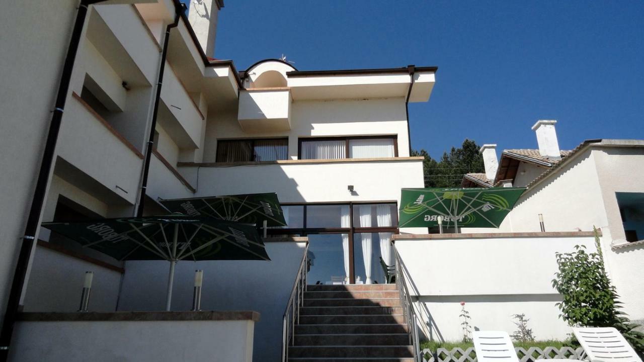 Hotel Aleksievata Kashta Gurgulyat エクステリア 写真