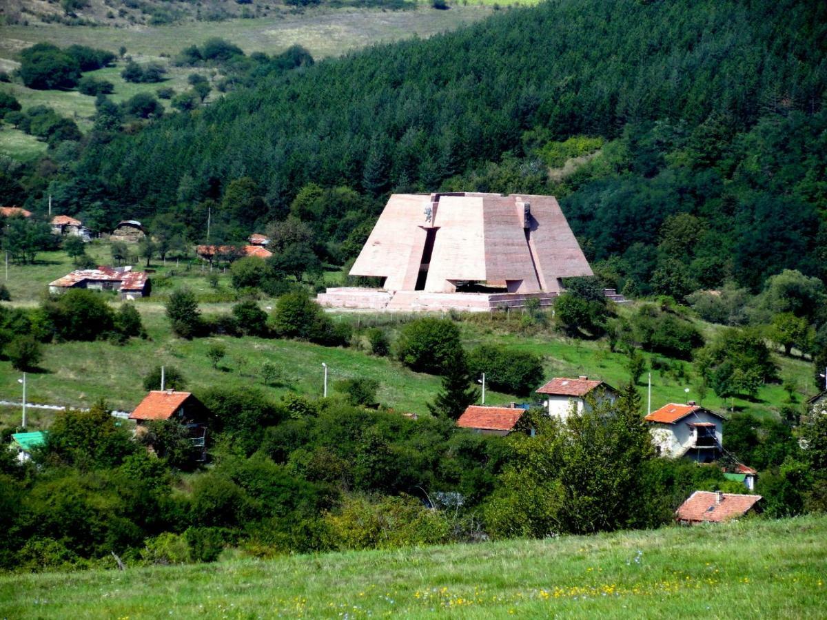Hotel Aleksievata Kashta Gurgulyat エクステリア 写真