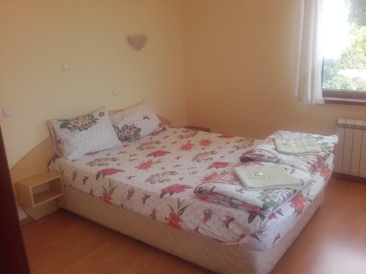 Hotel Aleksievata Kashta Gurgulyat エクステリア 写真